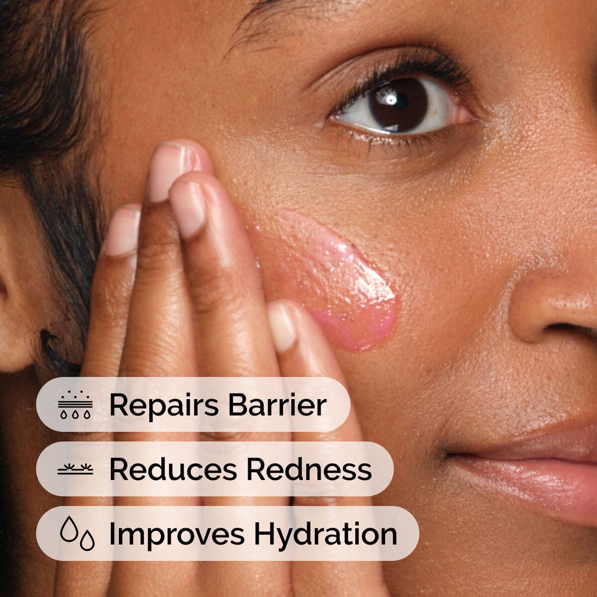 soothing-and-barrier-support-serum-set-s1 ord-soothing-barrier-support-serum-model-application-with-benefits.jpg
